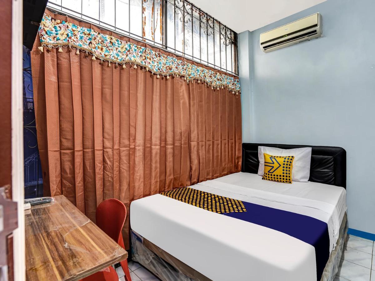 Spot On 90147 Gosepa Ambengan Plaza Hotel Surabaya Exterior photo