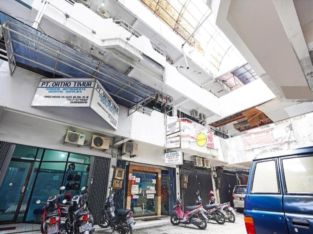 Spot On 90147 Gosepa Ambengan Plaza Hotel Surabaya Exterior photo