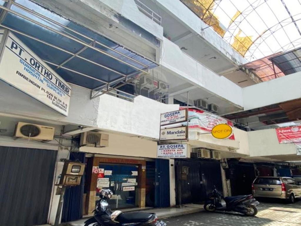 Spot On 90147 Gosepa Ambengan Plaza Hotel Surabaya Exterior photo
